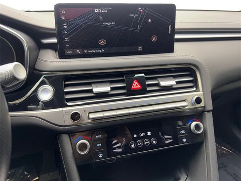 Used 2025 Genesis G70 2.5T image 61