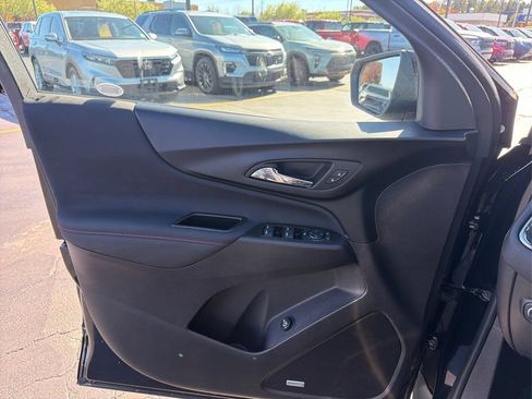 Used 2024 Chevrolet Equinox RS w/ RS Leather Package AWD/4WD image 17