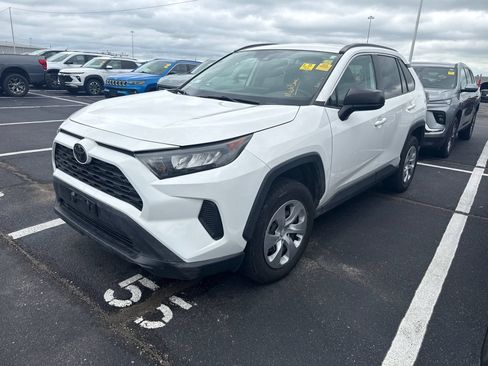 Used 2021 Toyota RAV4 LE AWD/4WD image 1