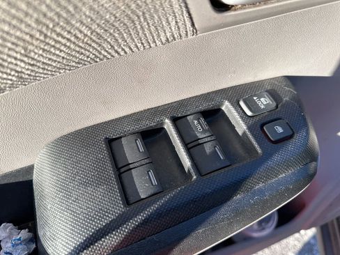 Used 2013 Honda Insight EX image 16