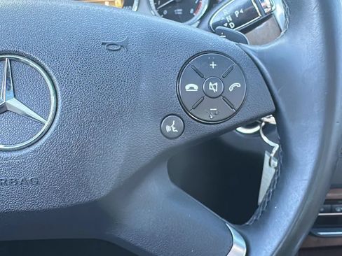 Used 2011 Mercedes-Benz E 350 Sedan image 33