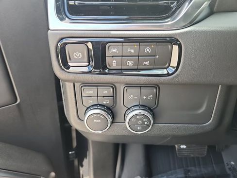 New 2026 GMC Yukon XL Denali w/ Sun & Power Step Package AWD/4WD image 23