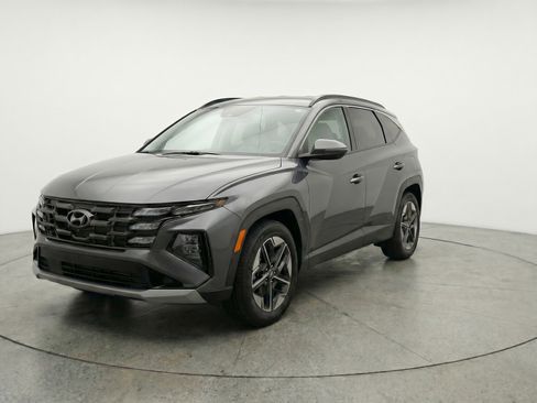 Used 2025 Hyundai Tucson SEL FWD image 3