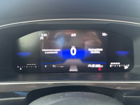 Used 2024 Volkswagen Tiguan S image 26