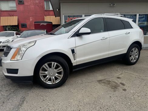 Used 2011 Cadillac SRX Luxury FWD image 3