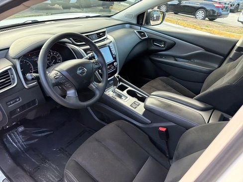 Used 2019 Nissan Murano SV w/ Premium Package image 14