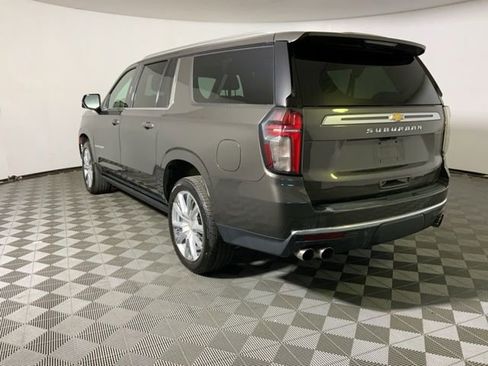 Used 2021 Chevrolet Suburban High Country w/ Premium Package image 10