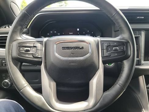 Used 2023 GMC Yukon Denali AWD/4WD image 14