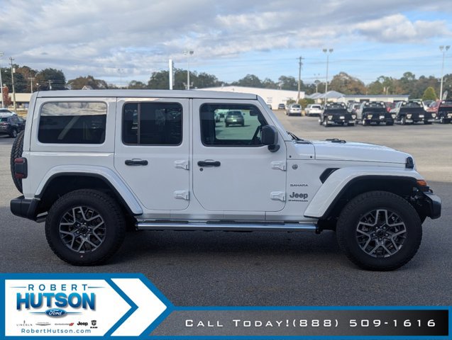 New 2024 Jeep Wrangler Unlimited Sahara w/ Technology Group AWD/4WD image 6