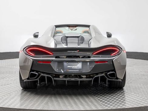 Used 2018 McLaren 570S Spider image 5