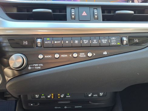 Used 2021 Lexus ES 350 w/ Premium Package image 10