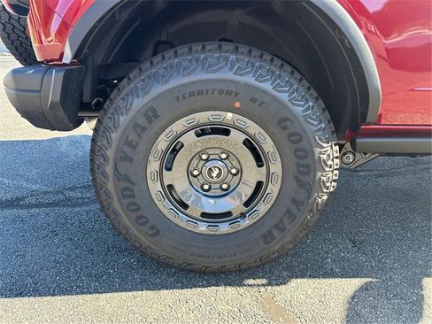 New 2025 Ford Bronco Badlands image 13