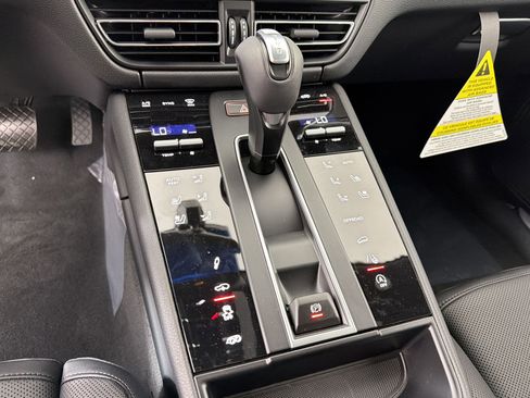 New 2026 Porsche Macan S AWD/4WD image 20
