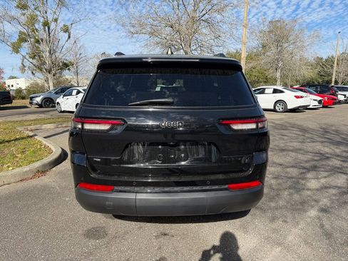 Used 2023 Jeep Grand Cherokee L Altitude image 5