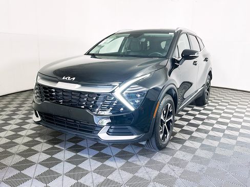 Used 2024 Kia Sportage EX AWD/4WD image 7