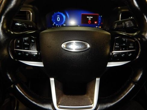 Used 2021 Ford Explorer Platinum w/ Equipment Group 601A AWD/4WD image 30