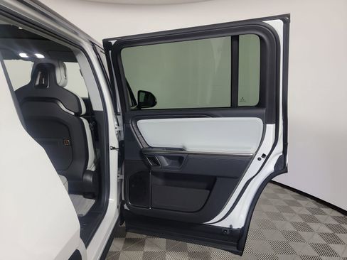 Used 2024 Rivian R1S Adventure AWD/4WD image 20