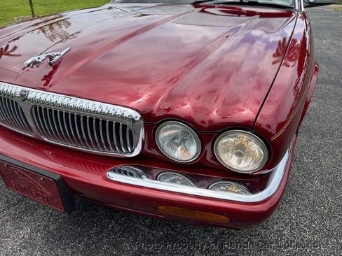 Used 1999 Jaguar XJ8 L RWD image 20