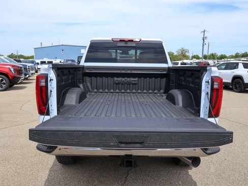 New 2026 GMC Sierra 2500 SLT w/ SLT Premium Package image 5