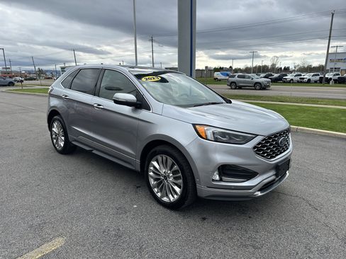 Used 2023 Ford Edge Titanium w/ Equipment Group 301A AWD/4WD image 15