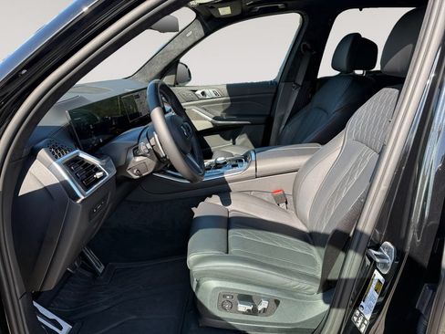 Used 2026 BMW X5 M60i AWD/4WD image 2