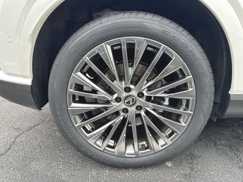 Used 2024 Lexus RX 450h AWD w/ Convenience Package image 31