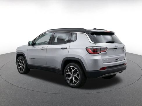 Used 2025 Jeep Compass Limited AWD/4WD image 7