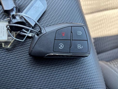 Used 2025 Chevrolet Equinox LT FWD image 25