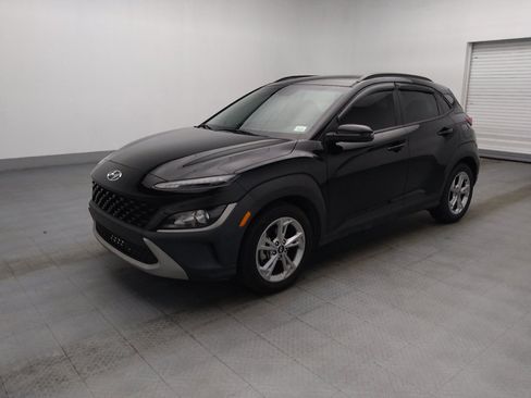Used 2023 Hyundai Kona SEL w/ Convenience Package FWD image 2