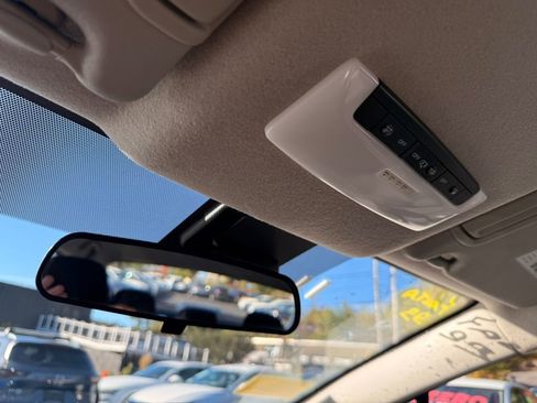 Used 2023 Nissan Versa SV image 35