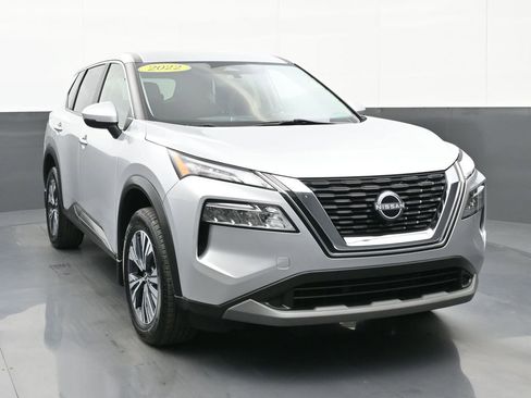 Used 2022 Nissan Rogue SV FWD image 8