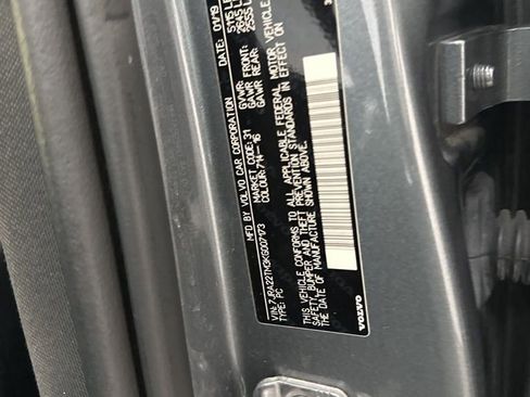 Used 2019 Volvo S60 T6 R-Design image 35