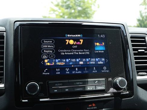 Used 2022 Nissan Frontier SV AWD/4WD image 8
