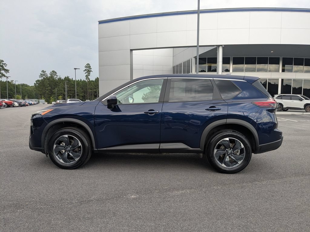 Used 2024 Nissan Rogue SV AWD/4WD image 7