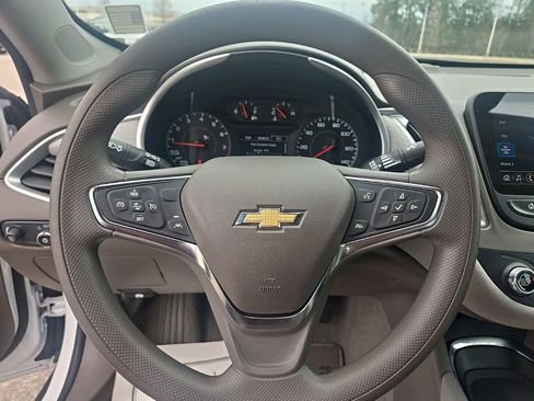 Used 2025 Chevrolet Malibu LT image 20