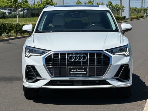 Used 2025 Audi Q3 2.0T Premium AWD/4WD image 8