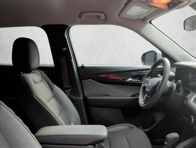 Used 2024 Chevrolet TrailBlazer LT FWD image 27