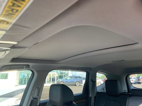 Used 2017 Honda CR-V EX-L image 10