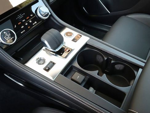 Used 2026 Jaguar F-PACE R-Dynamic S image 33