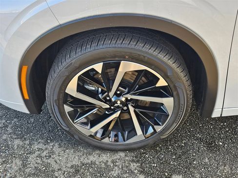 Used 2023 Mitsubishi Outlander SEL image 9