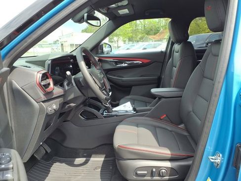 Used 2024 Chevrolet Silverado 1500 LT image 6