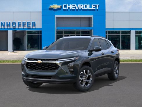 New 2026 Chevrolet Trax LT image 6