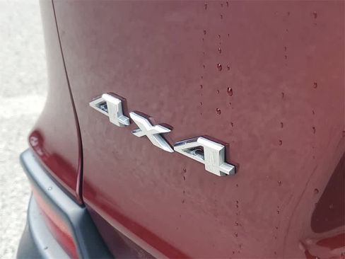 Used 2019 Jeep Cherokee Latitude Plus w/ Comfort/Convenience Group image 7