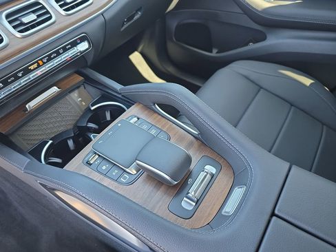 New 2025 Mercedes-Benz GLS 450 4MATIC image 24