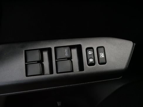 Used 2018 Toyota RAV4 LE image 20