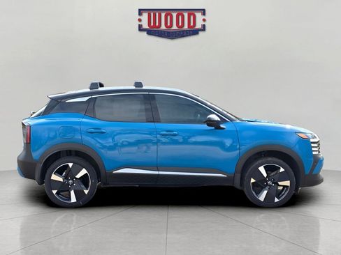 New 2026 Nissan Kicks SR FWD image 2