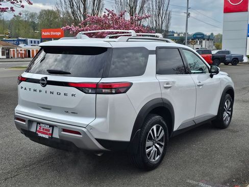 Certified 2025 Nissan Pathfinder SL AWD/4WD image 5