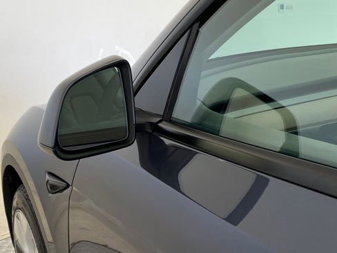 Used 2023 Tesla Model Y Long Range image 21