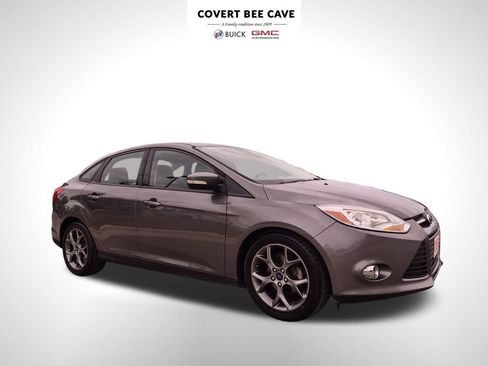 Used 2013 Ford Focus SE image 1