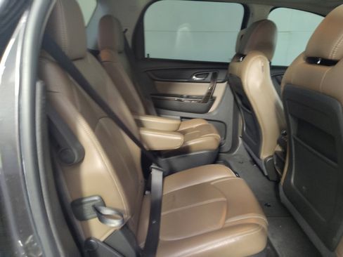 Used 2016 GMC Acadia SLT w/ Open Road Package FWD image 19